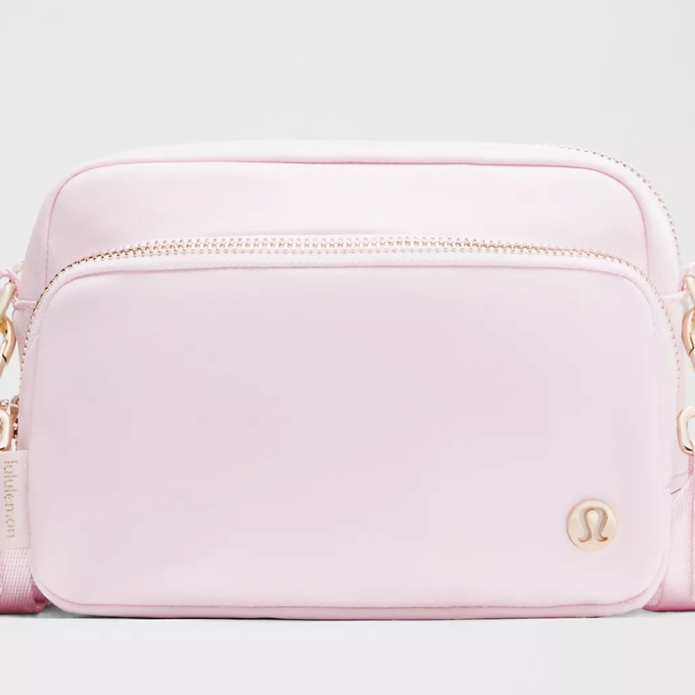 LuLuLemon Where Everywhere Crossbody Bag 2L Light Pink NWT